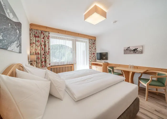 Bergfrieden Pensionat 3*