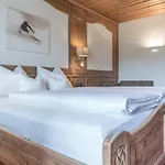 Bergfrieden Pensión 3*